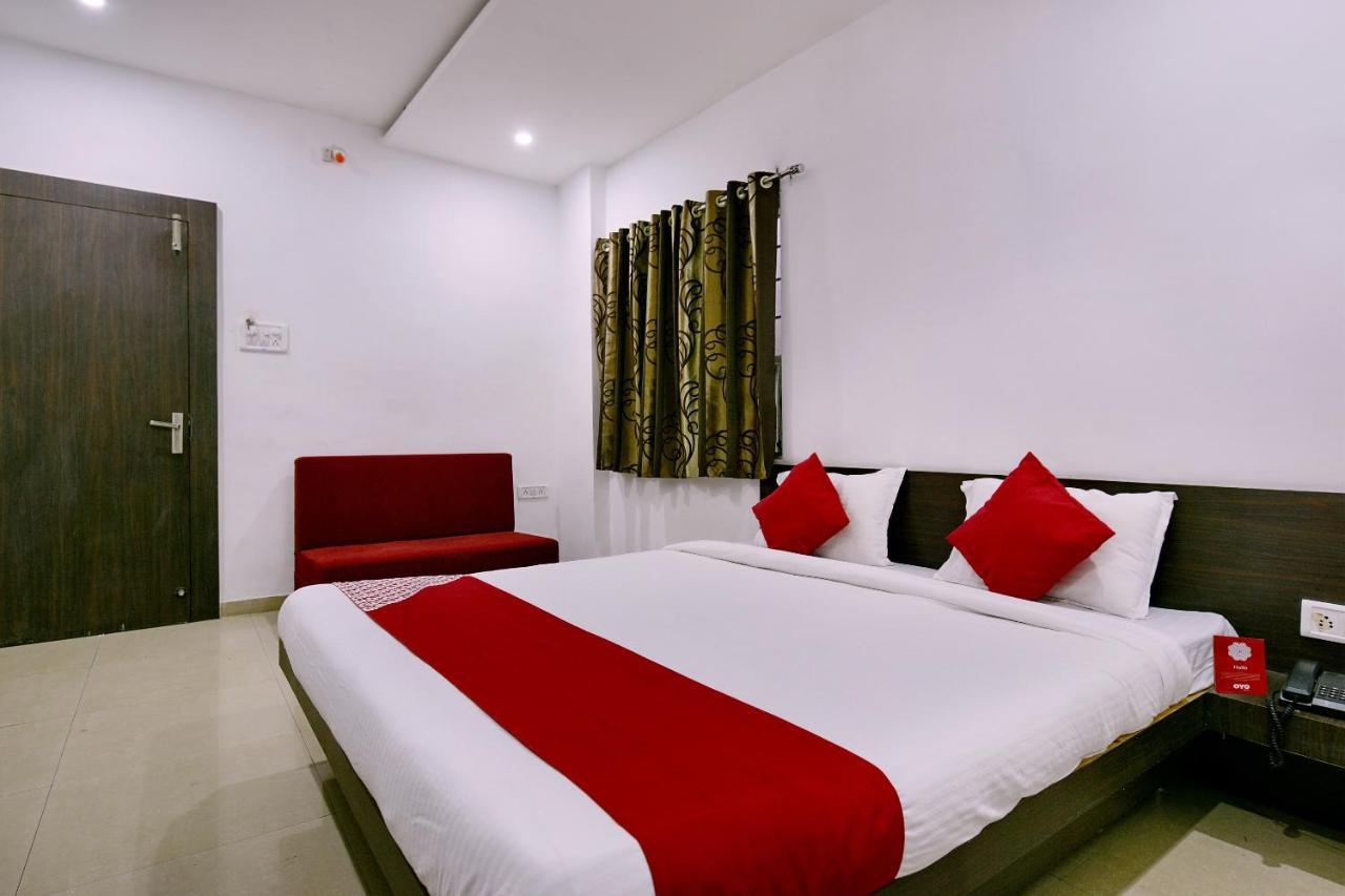 Oyo 9969 Hotel Kshipra Dham Уджайн Екстериор снимка