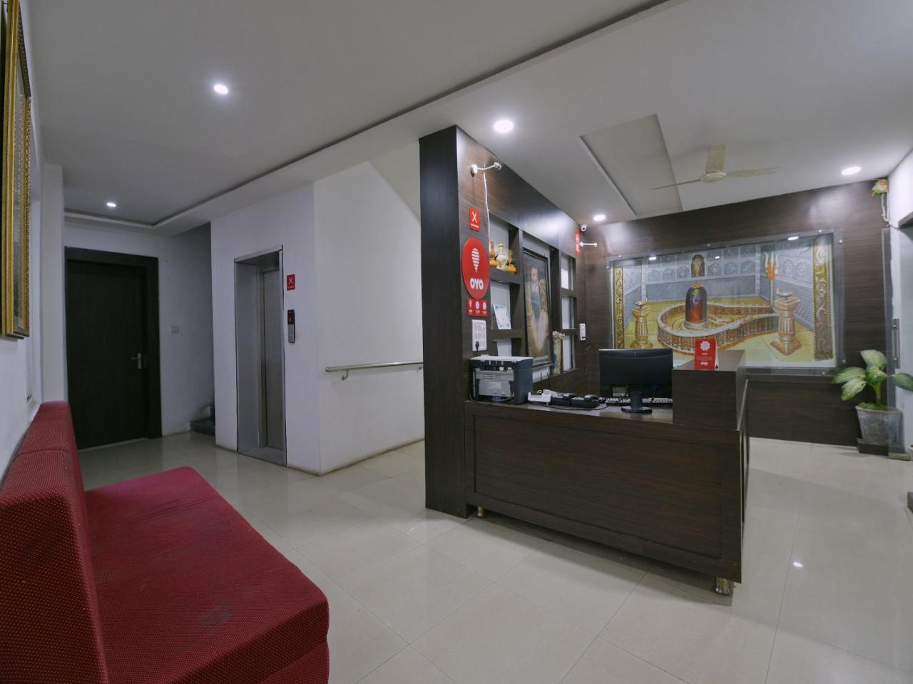 Oyo 9969 Hotel Kshipra Dham Уджайн Екстериор снимка