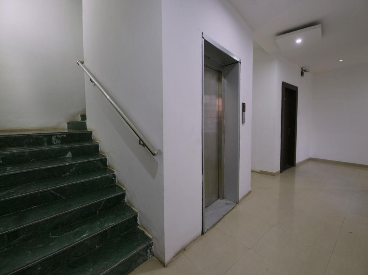 Oyo 9969 Hotel Kshipra Dham Уджайн Екстериор снимка