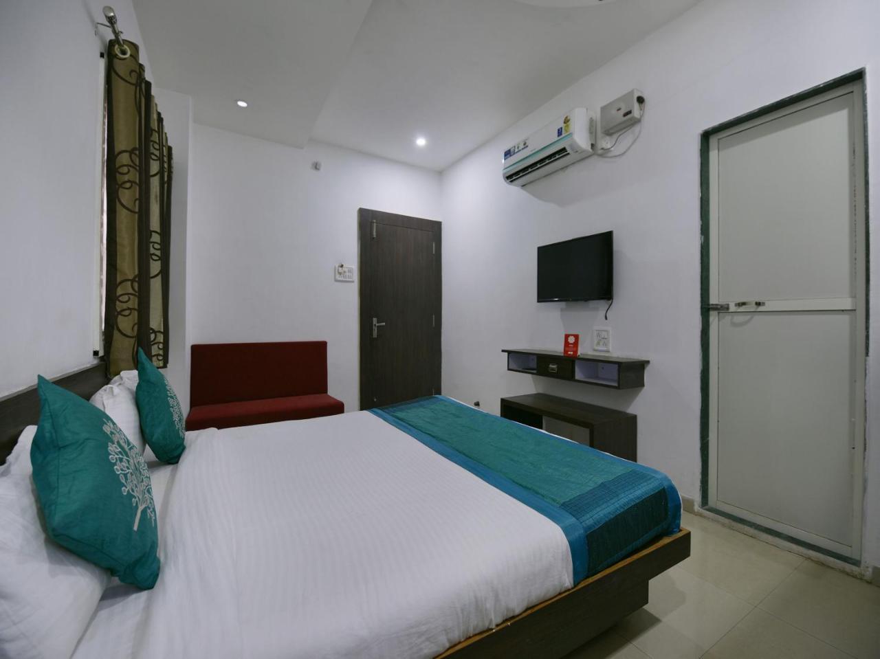 Oyo 9969 Hotel Kshipra Dham Уджайн Екстериор снимка