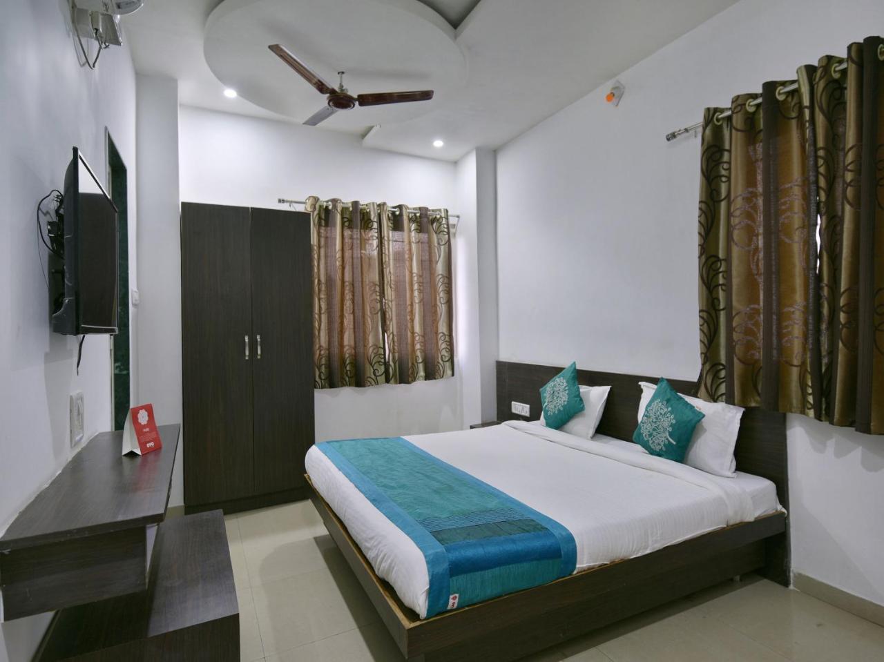 Oyo 9969 Hotel Kshipra Dham Уджайн Екстериор снимка