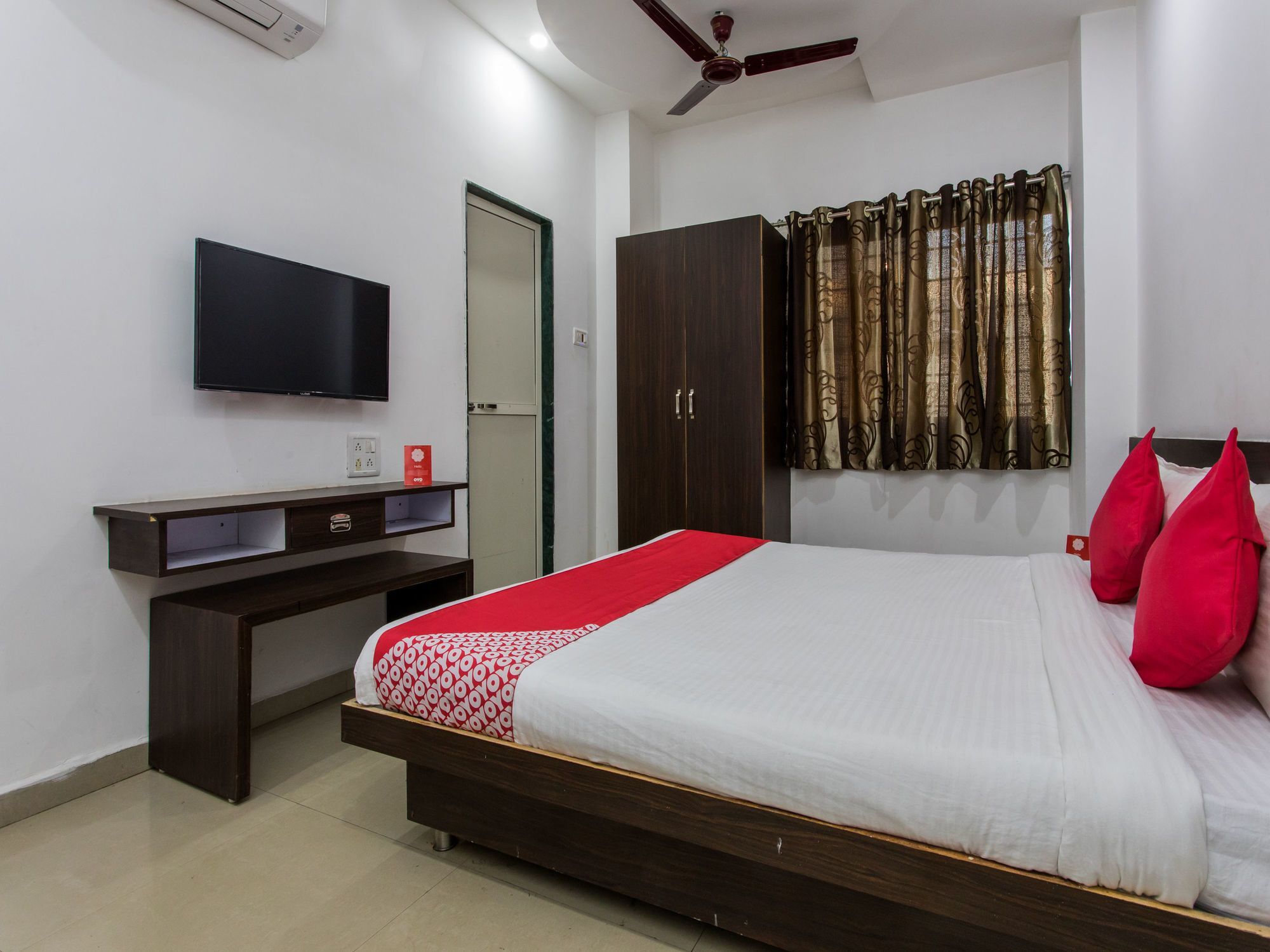 Oyo 9969 Hotel Kshipra Dham Уджайн Екстериор снимка