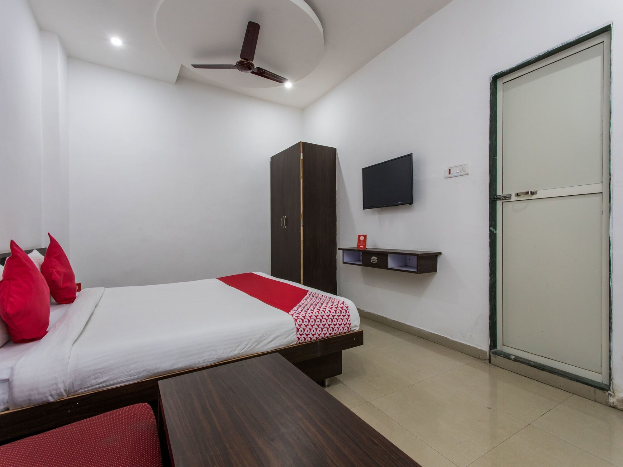 Oyo 9969 Hotel Kshipra Dham Уджайн Екстериор снимка