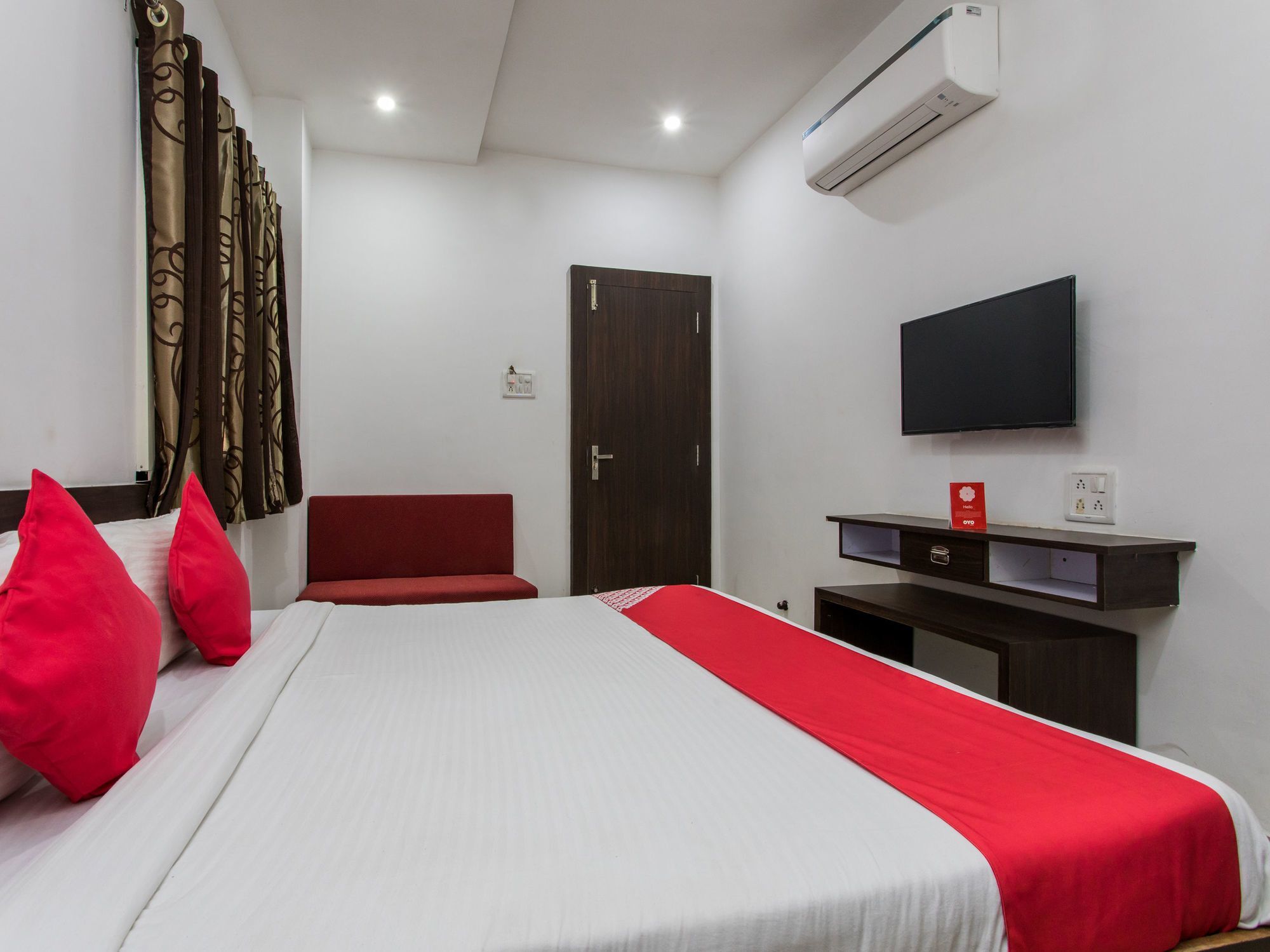 Oyo 9969 Hotel Kshipra Dham Уджайн Екстериор снимка